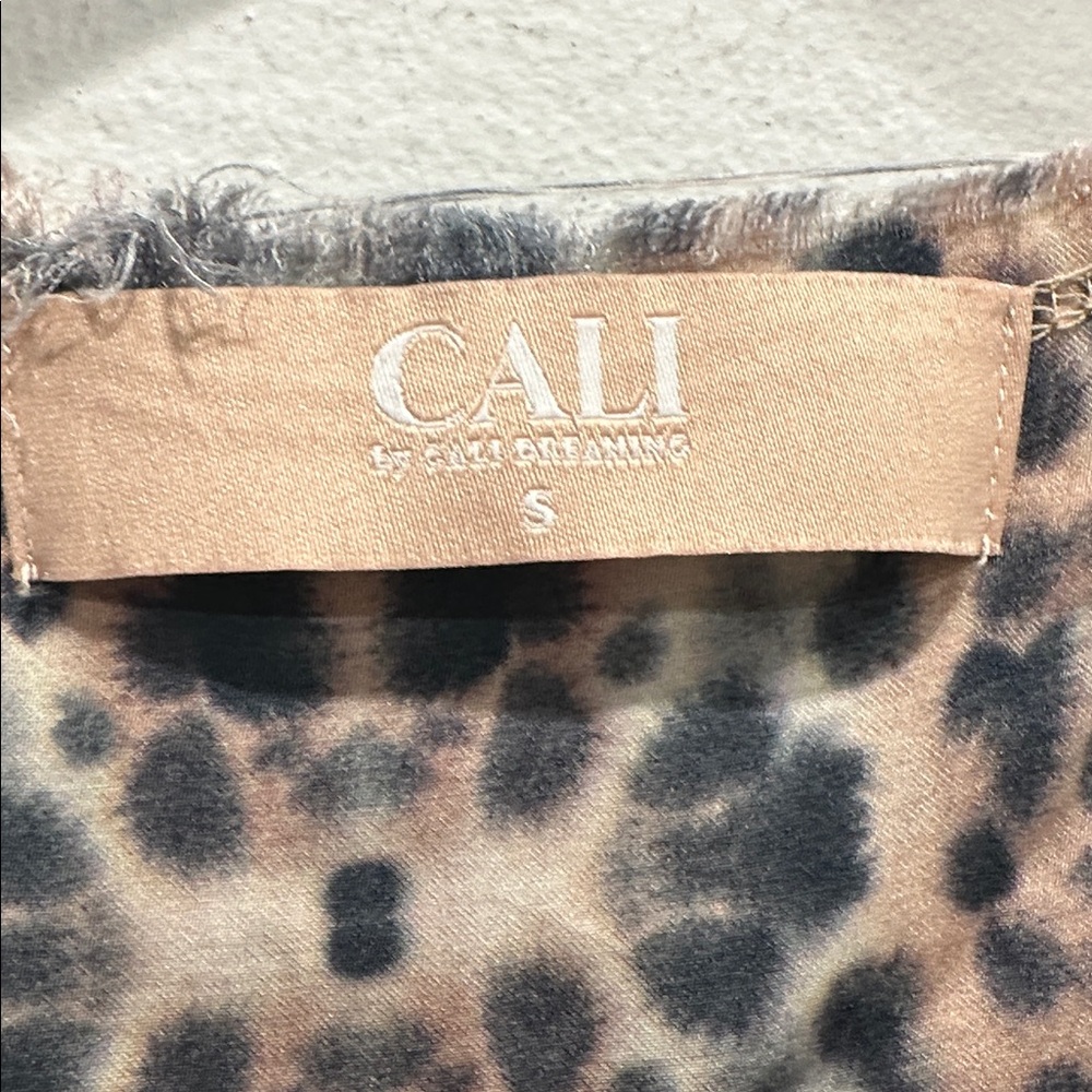 Cali by Cali Dreaming animal print silk top blouse tank size small brown black - Picture 6 of 7